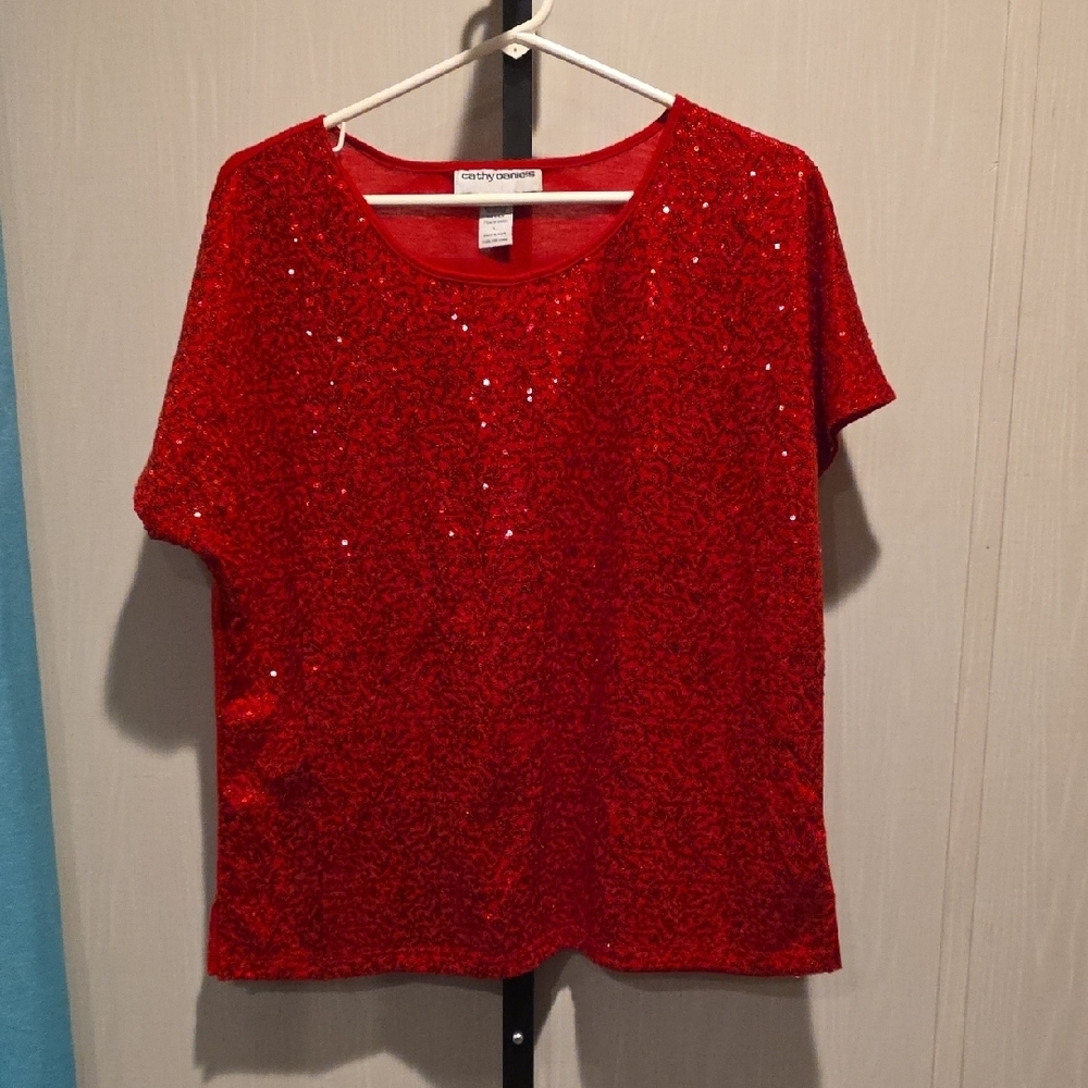 (J7) Cathy Daniels Red Sequin Short Sleeve Top Sz L